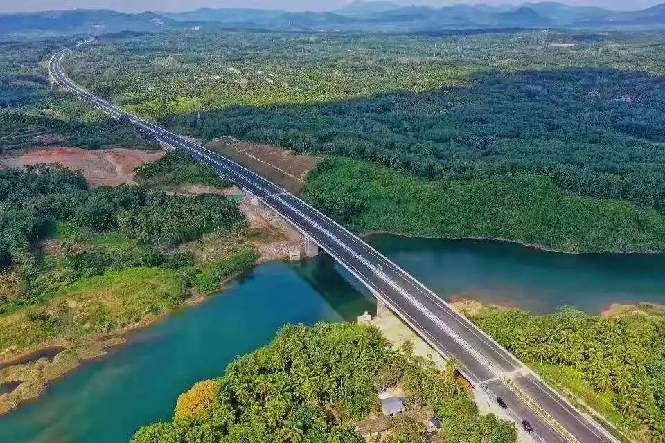 启航2020!通车了!中建铁投力海南“田字型”高速公路网建成!